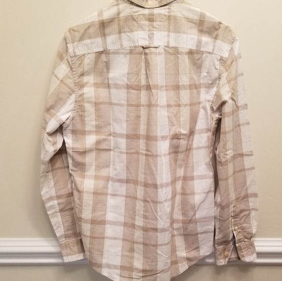 Tommy Hilfiger, Tan and White Plaid Button Down, Size Medium - Picture 4 of 4